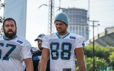 Greg Olsen Leaves Week 1 With A Foot Injury