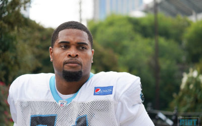 Panthers Add Tackle Help, Send Daryl Williams to IR