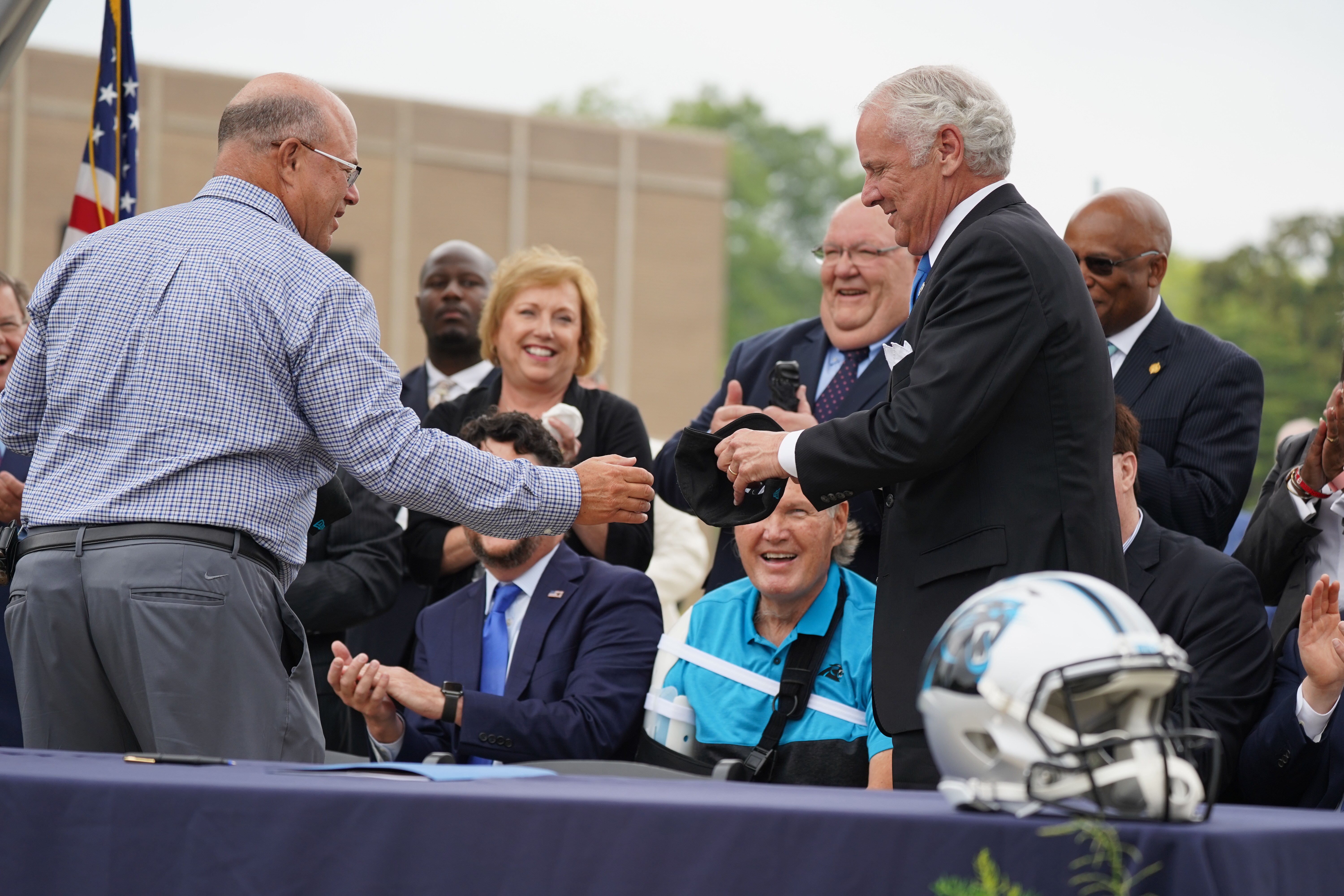 Carolina Panthers president Tom Glick leaving organization