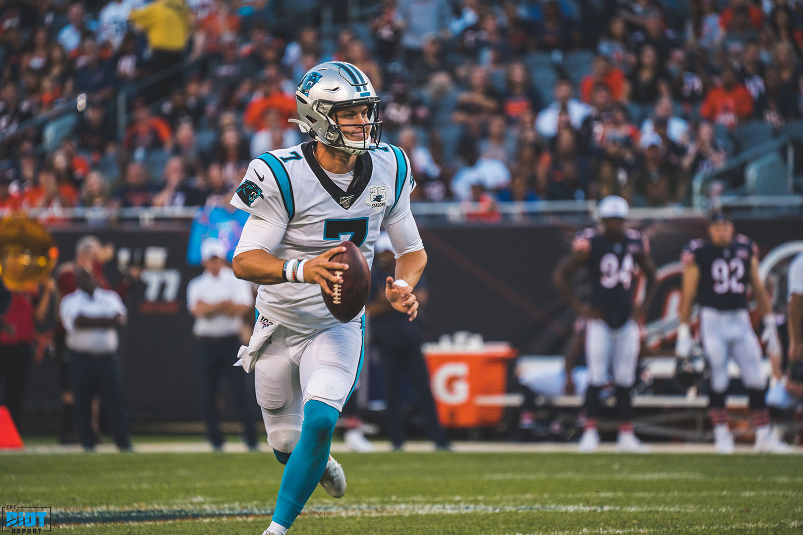 Green Bay, WI, USA. 10th Nov, 2019. Carolina Panthers quarterback Kyle  Allen #7 looks to throw in the snow on the final drive of the game during  the NFL Football game between