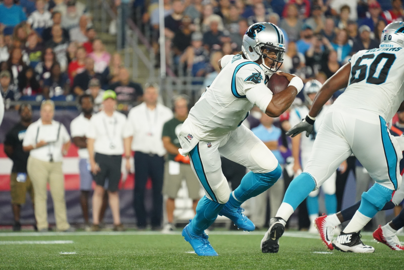 Cam Newton leaves Patriots game with foot injury